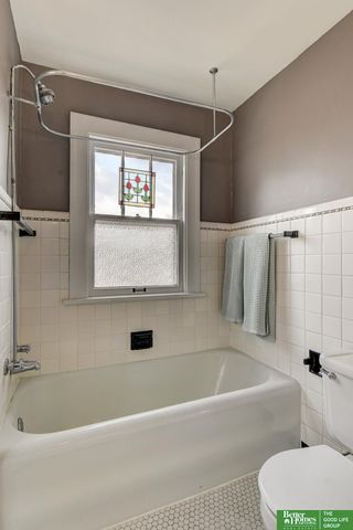 4215 Poppleton Street, Omaha, NE 68105