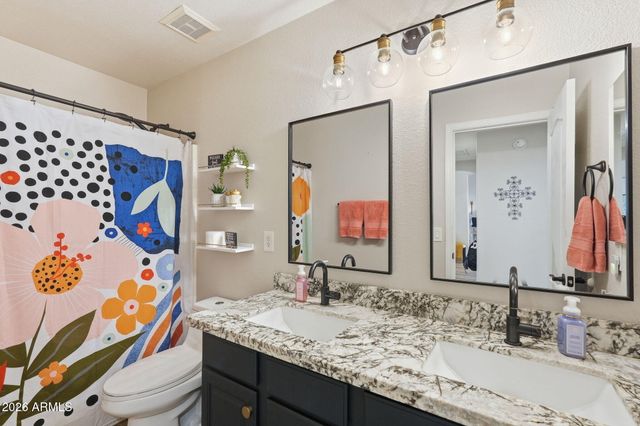 3271 E SANTA FE Lane, Gilbert, AZ 85297