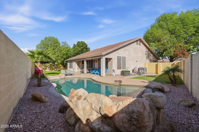 3271 E SANTA FE Lane, Gilbert, AZ 85297