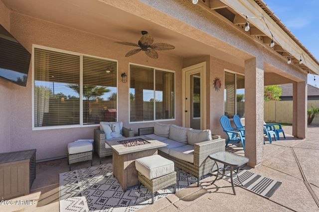 3271 E SANTA FE Lane, Gilbert, AZ 85297