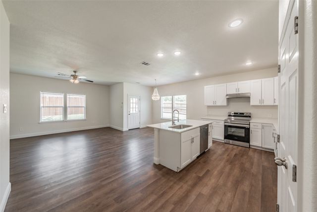 100 Round Hill Way, Runaway Bay, TX 76426