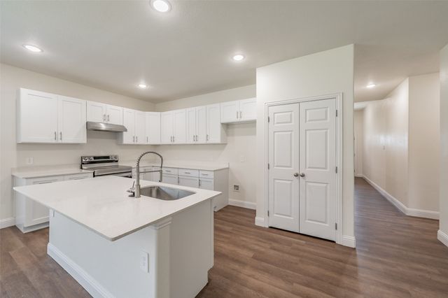 100 Round Hill Way, Runaway Bay, TX 76426