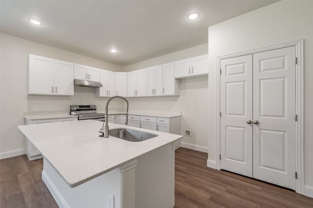 100 Round Hill Way, Runaway Bay, TX 76426