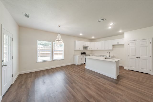 100 Round Hill Way, Runaway Bay, TX 76426