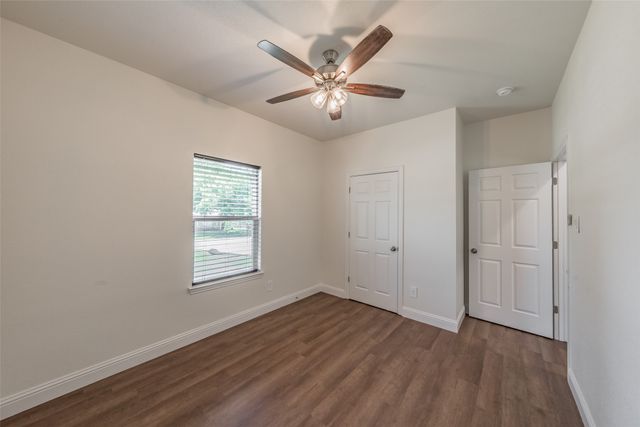100 Round Hill Way, Runaway Bay, TX 76426