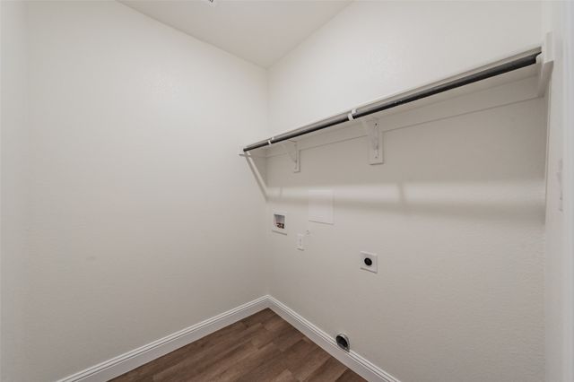 100 Round Hill Way, Runaway Bay, TX 76426