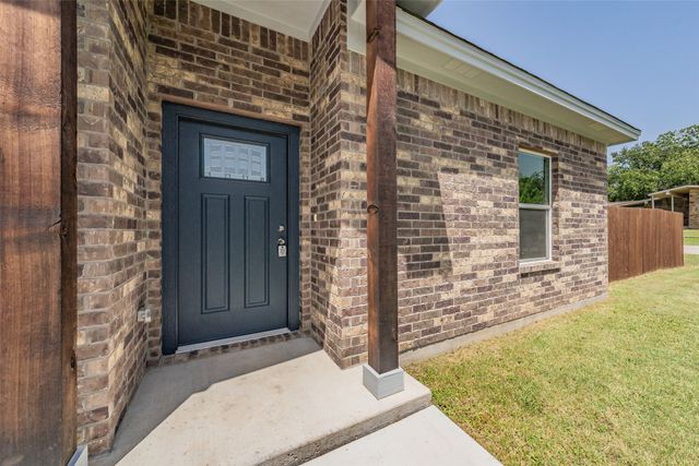 100 Round Hill Way, Runaway Bay, TX 76426