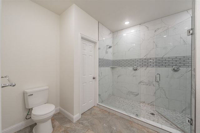 100 Round Hill Way, Runaway Bay, TX 76426