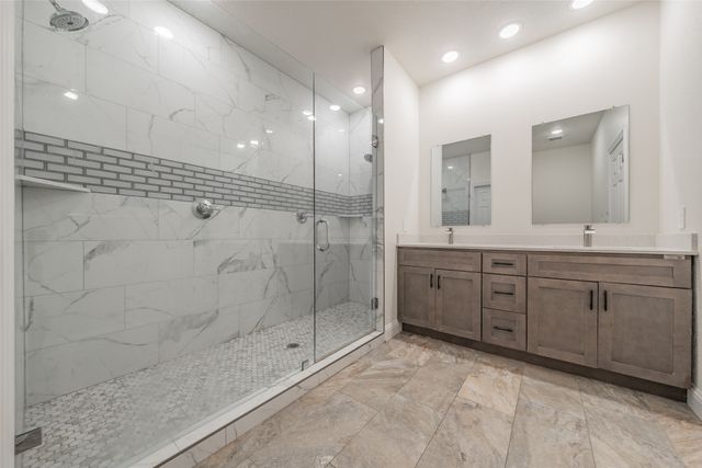 100 Round Hill Way, Runaway Bay, TX 76426