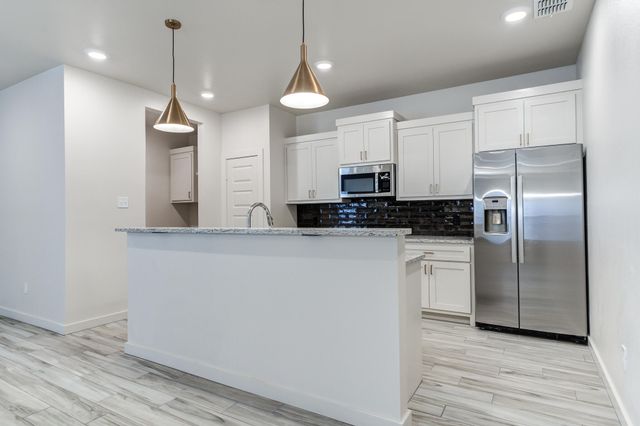 1119 N 7th Street, Wolfforth, TX 79382