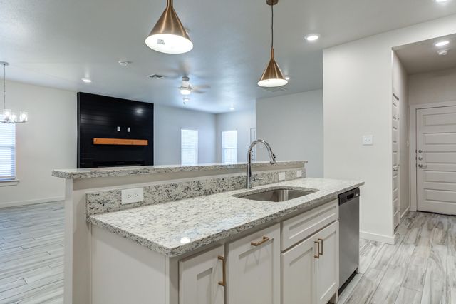 1119 N 7th Street, Wolfforth, TX 79382