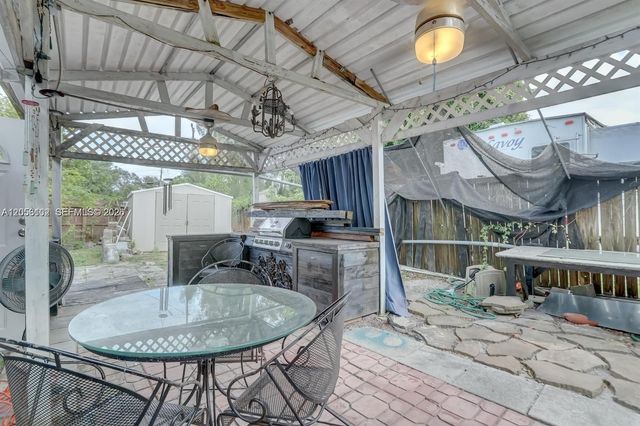 2200 SW 42nd Way A, Fort Lauderdale, FL 33317