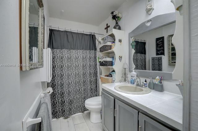 2200 SW 42nd Way A, Fort Lauderdale, FL 33317