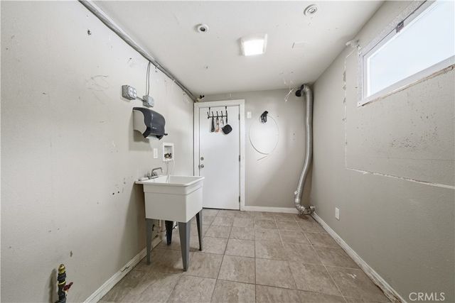 22054 Crespi Street, Woodland Hills, CA 91364