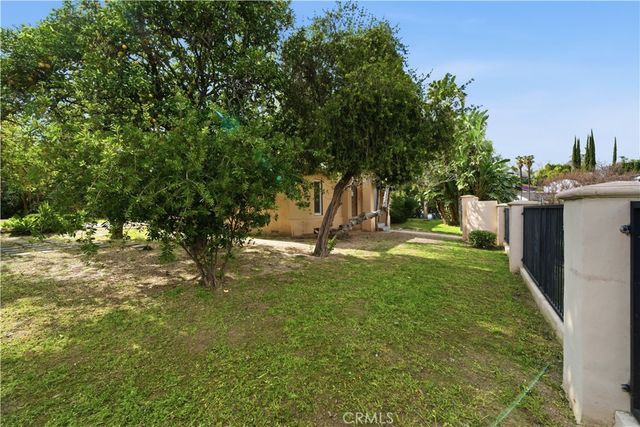 22054 Crespi Street, Woodland Hills, CA 91364