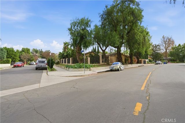 22054 Crespi Street, Woodland Hills, CA 91364