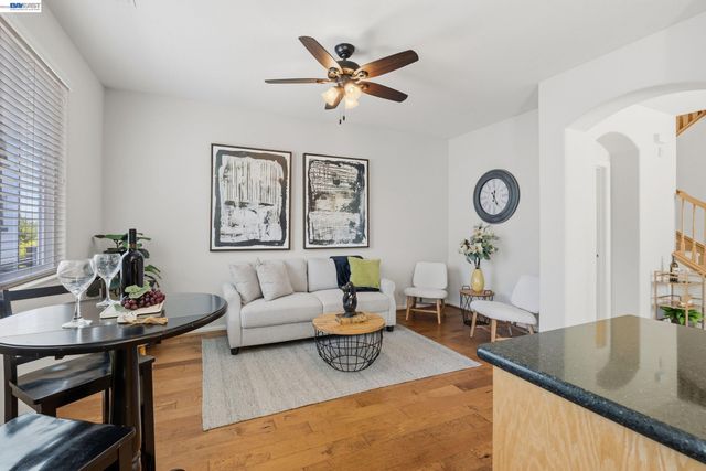 8830 Oliver Pl, Dublin, CA 94568
