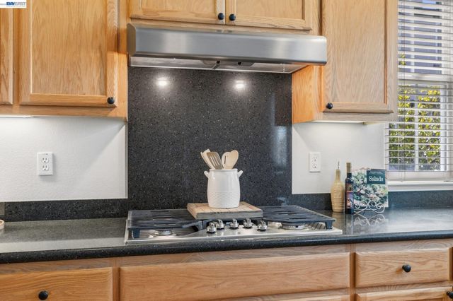 8830 Oliver Pl, Dublin, CA 94568