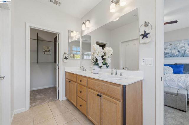 8830 Oliver Pl, Dublin, CA 94568