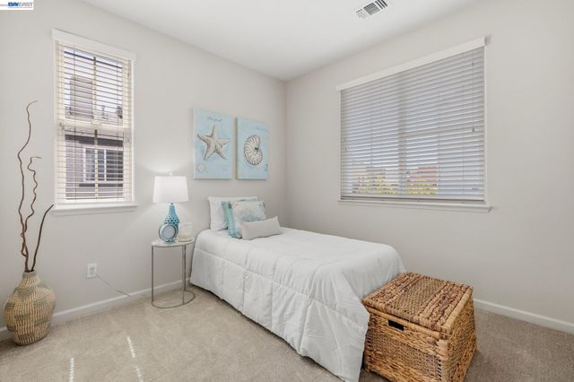 8830 Oliver Pl, Dublin, CA 94568