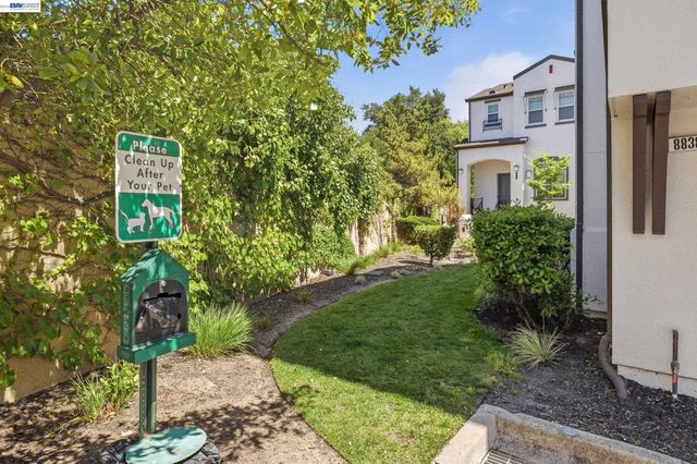 8830 Oliver Pl, Dublin, CA 94568