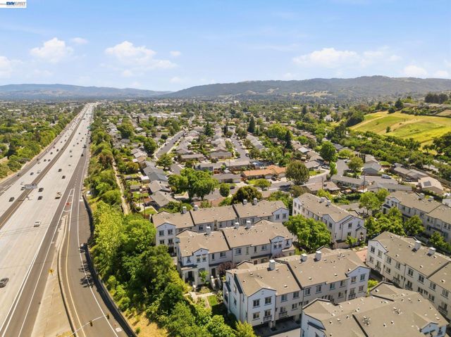 8830 Oliver Pl, Dublin, CA 94568