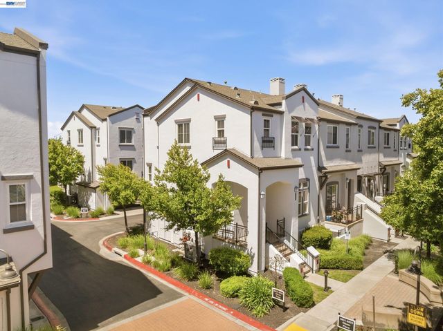 8830 Oliver Pl, Dublin, CA 94568