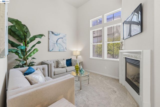 8830 Oliver Pl, Dublin, CA 94568