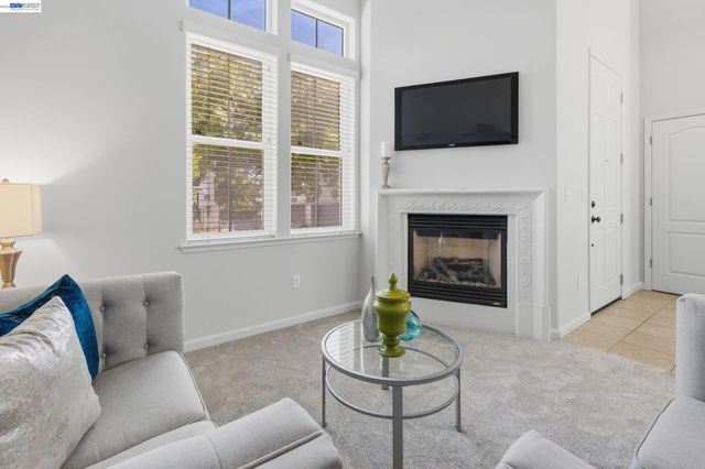 8830 Oliver Pl, Dublin, CA 94568