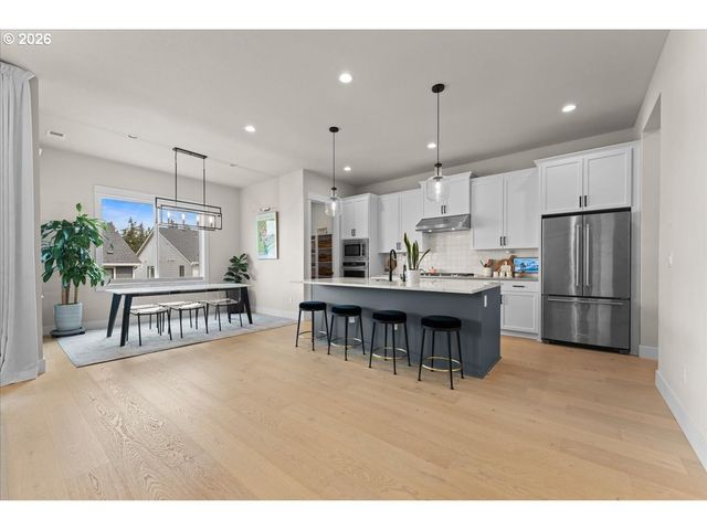 15651 Nw RIDGELINE St, Portland, OR 97229