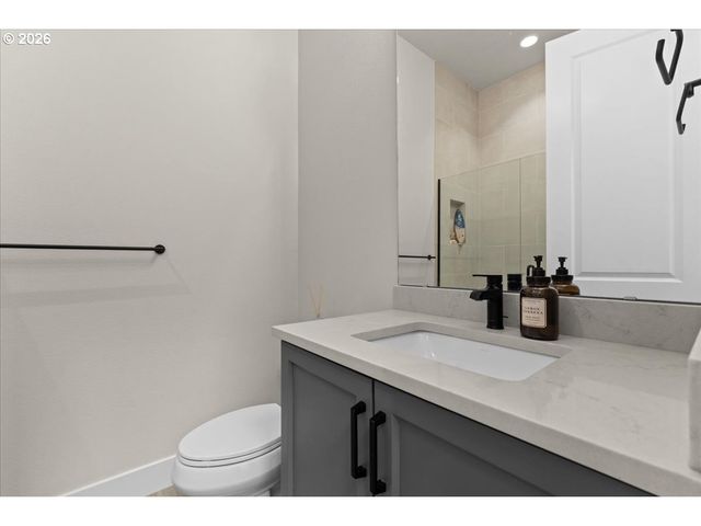 15651 Nw RIDGELINE St, Portland, OR 97229