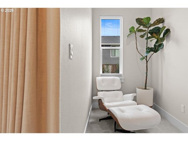 15651 Nw RIDGELINE St, Portland, OR 97229