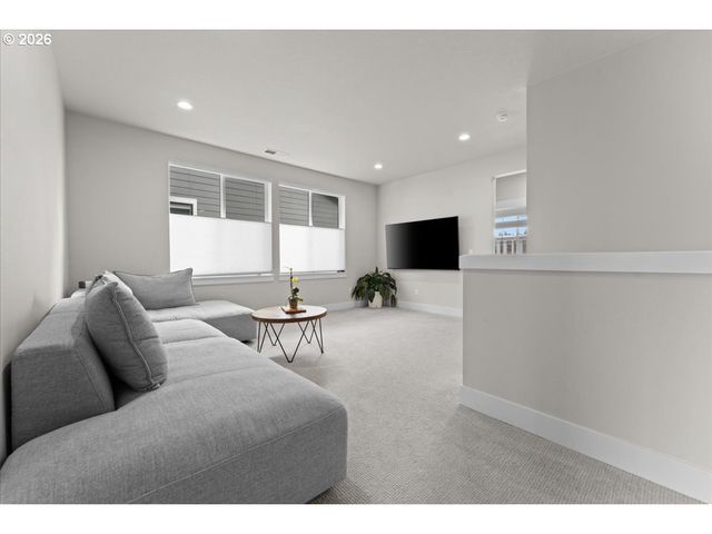 15651 Nw RIDGELINE St, Portland, OR 97229