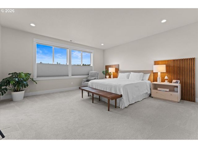 15651 Nw RIDGELINE St, Portland, OR 97229