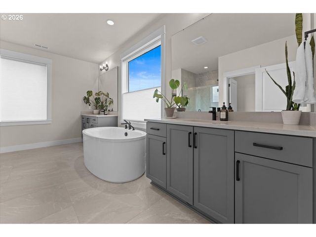 15651 Nw RIDGELINE St, Portland, OR 97229