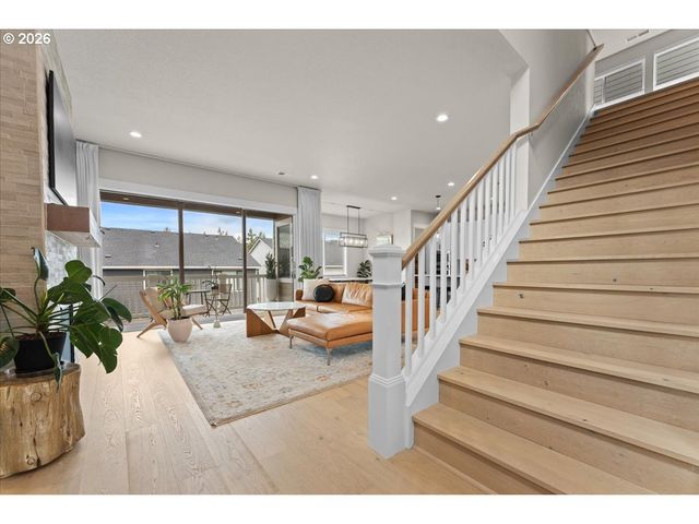 15651 Nw RIDGELINE St, Portland, OR 97229