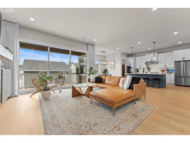 15651 Nw RIDGELINE St, Portland, OR 97229