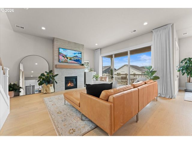 15651 Nw RIDGELINE St, Portland, OR 97229