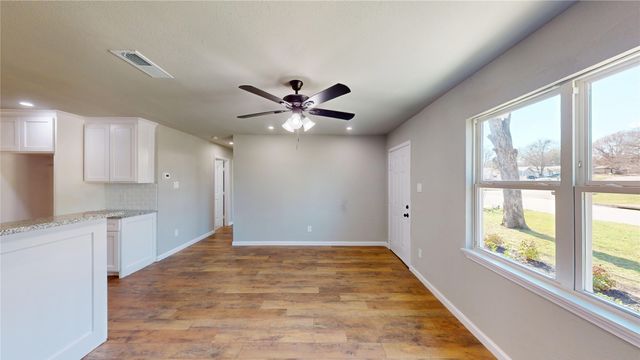 1012 Comal Avenue, White Settlement, TX 76108