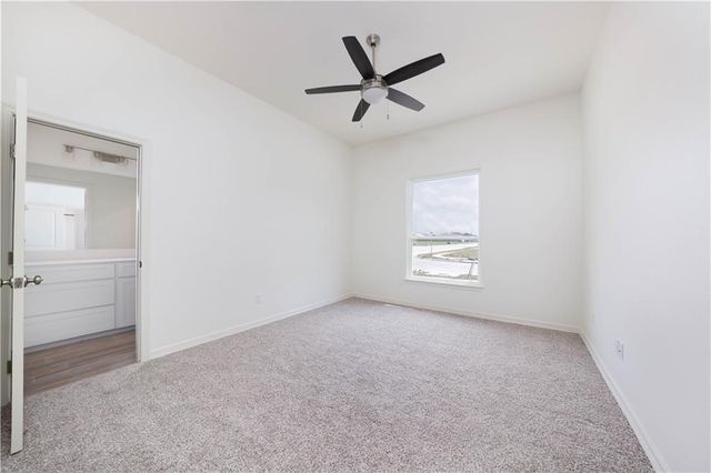 1402 Lois Chesney St, Corpus Christi, TX 78415