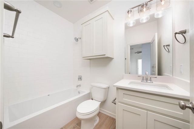 1402 Lois Chesney St, Corpus Christi, TX 78415