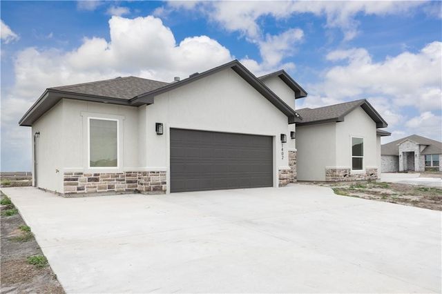 1402 Lois Chesney St, Corpus Christi, TX 78415