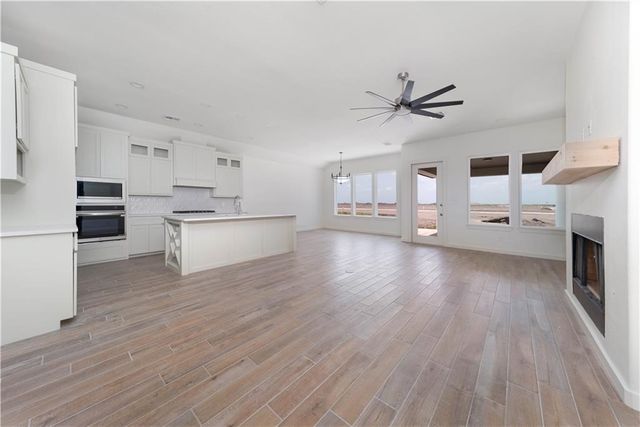 1402 Lois Chesney St, Corpus Christi, TX 78415