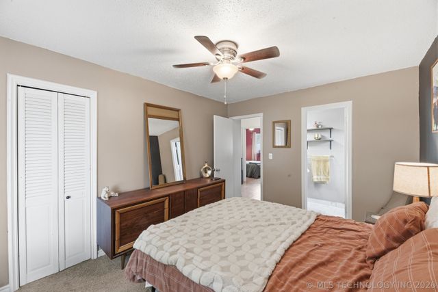 211 W 17th Street, Owasso, OK 74055