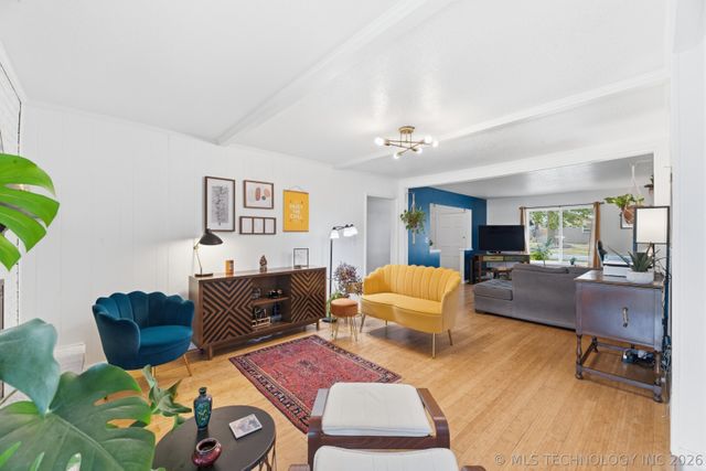 211 W 17th Street, Owasso, OK 74055