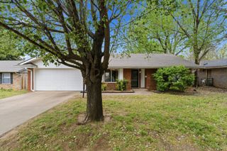211 W 17th Street, Owasso, OK 74055