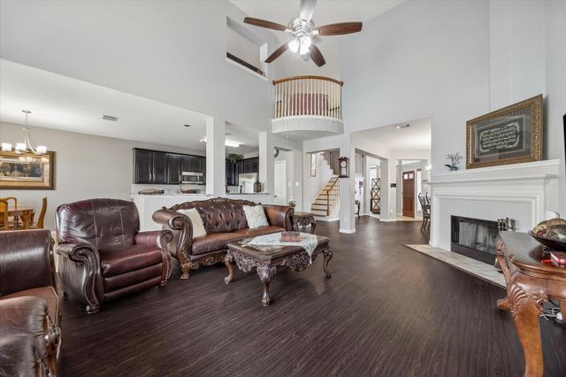 7522 Brighton Knolls Ln, Richmond, TX 77407