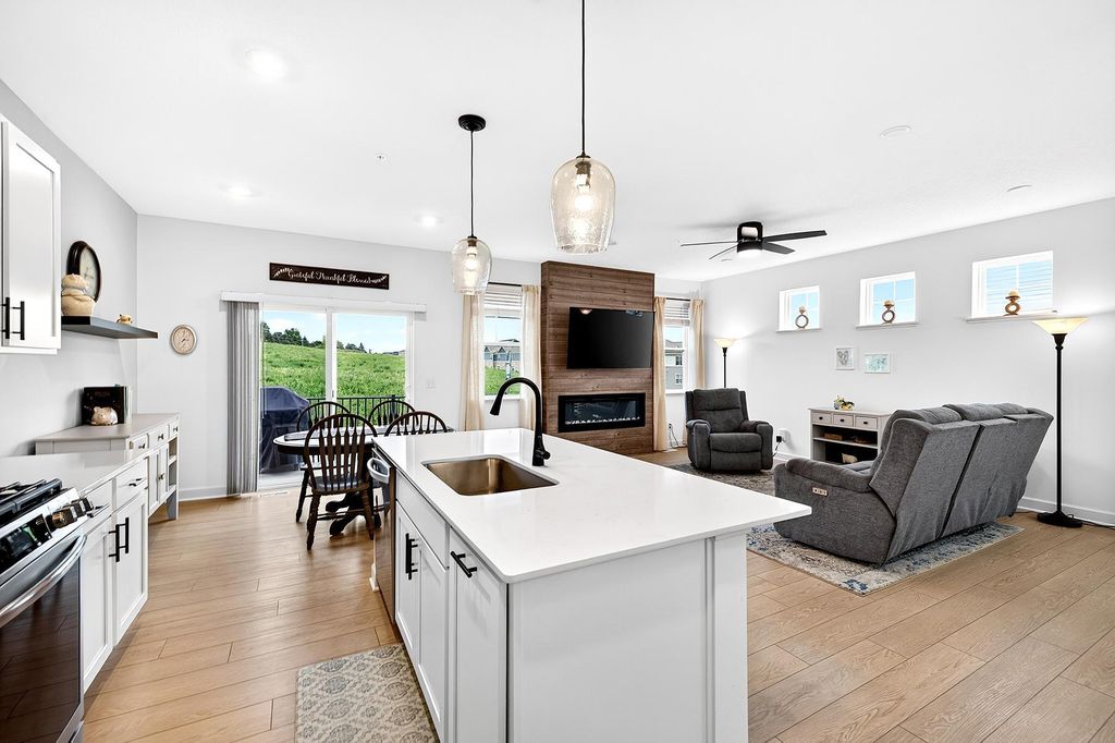 131 Huntington Drive, Waconia, MN 55387 — photo 4