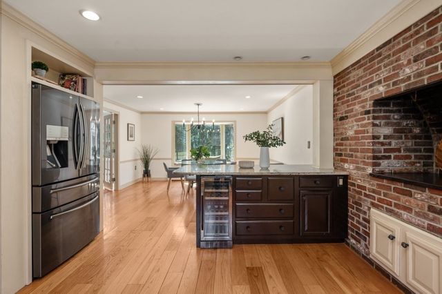 2 Cyr Circle, Andover, MA 01810