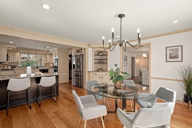 2 Cyr Circle, Andover, MA 01810